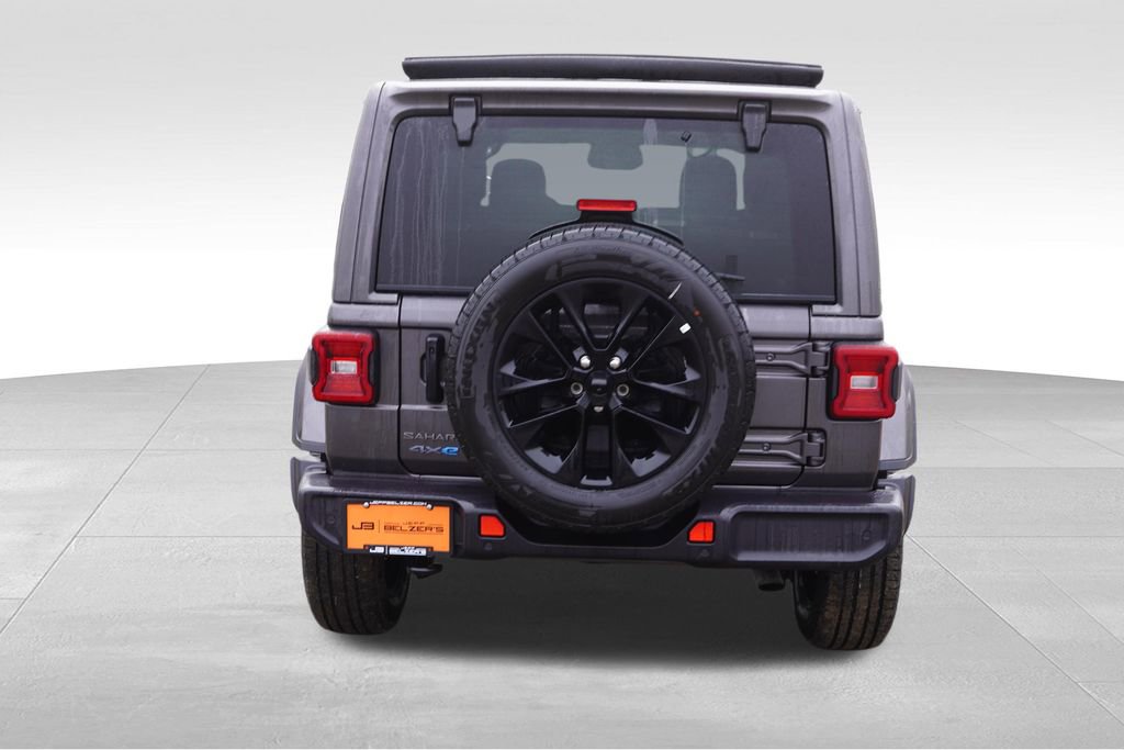 Certified 2025 Jeep Wrangler Unlimited Sahara w/ Safety Group image 7