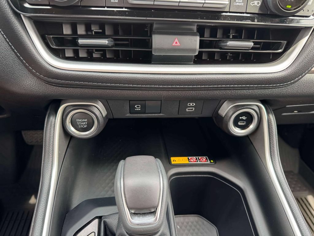 Used 2026 Toyota Grand Highlander AWD image 33