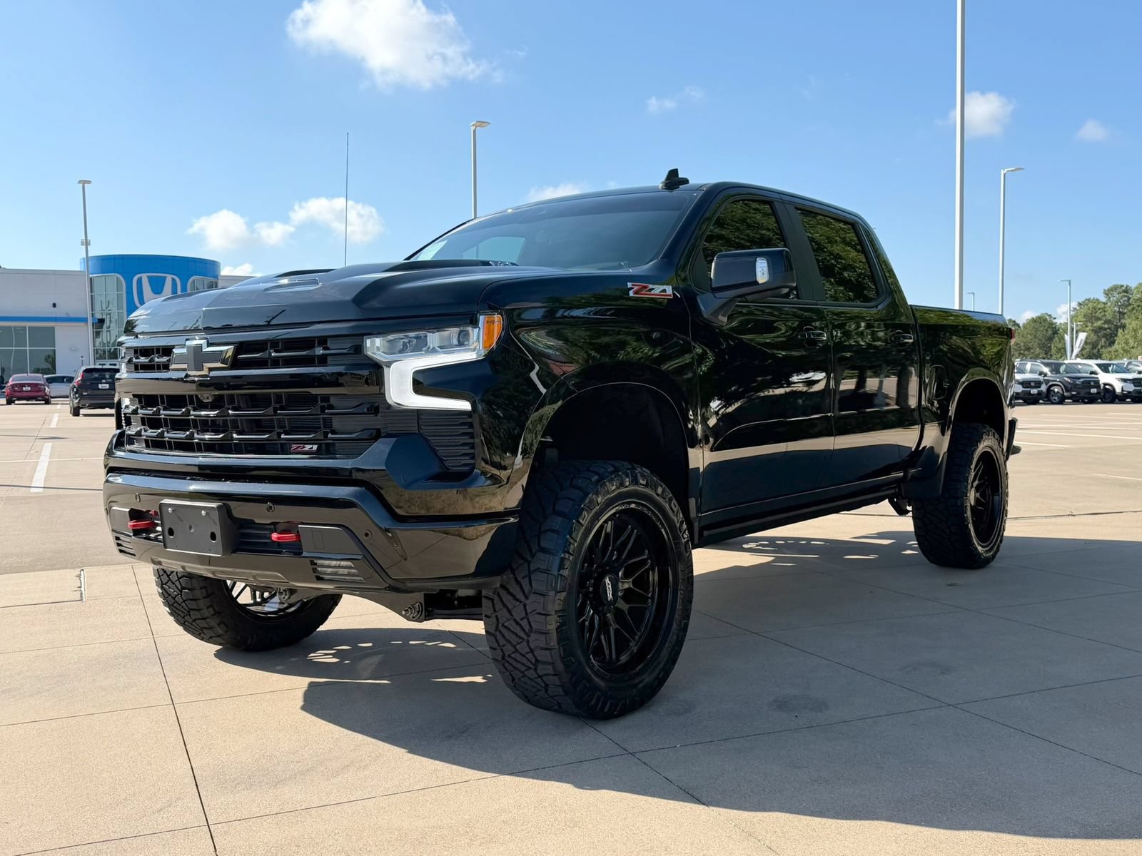 Used 2026 Chevrolet Silverado 1500 LT Trail Boss w/ Safety Package AWD/4WD image 3