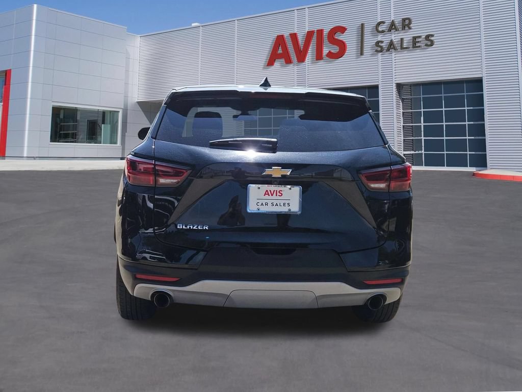 Used 2025 Chevrolet Blazer LT FWD image 5