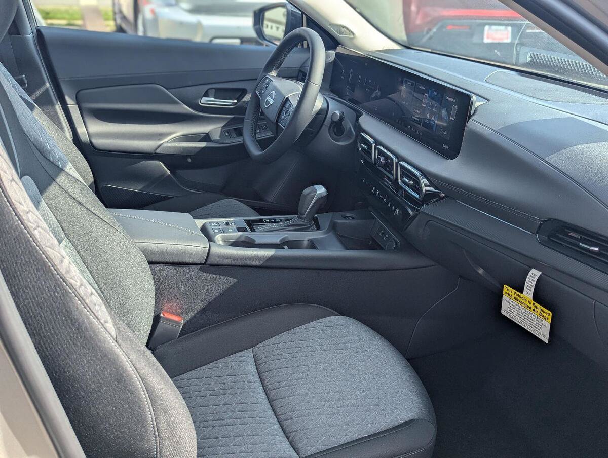 New 2026 Nissan Sentra SV w/ SV Convenience Package FWD image 28
