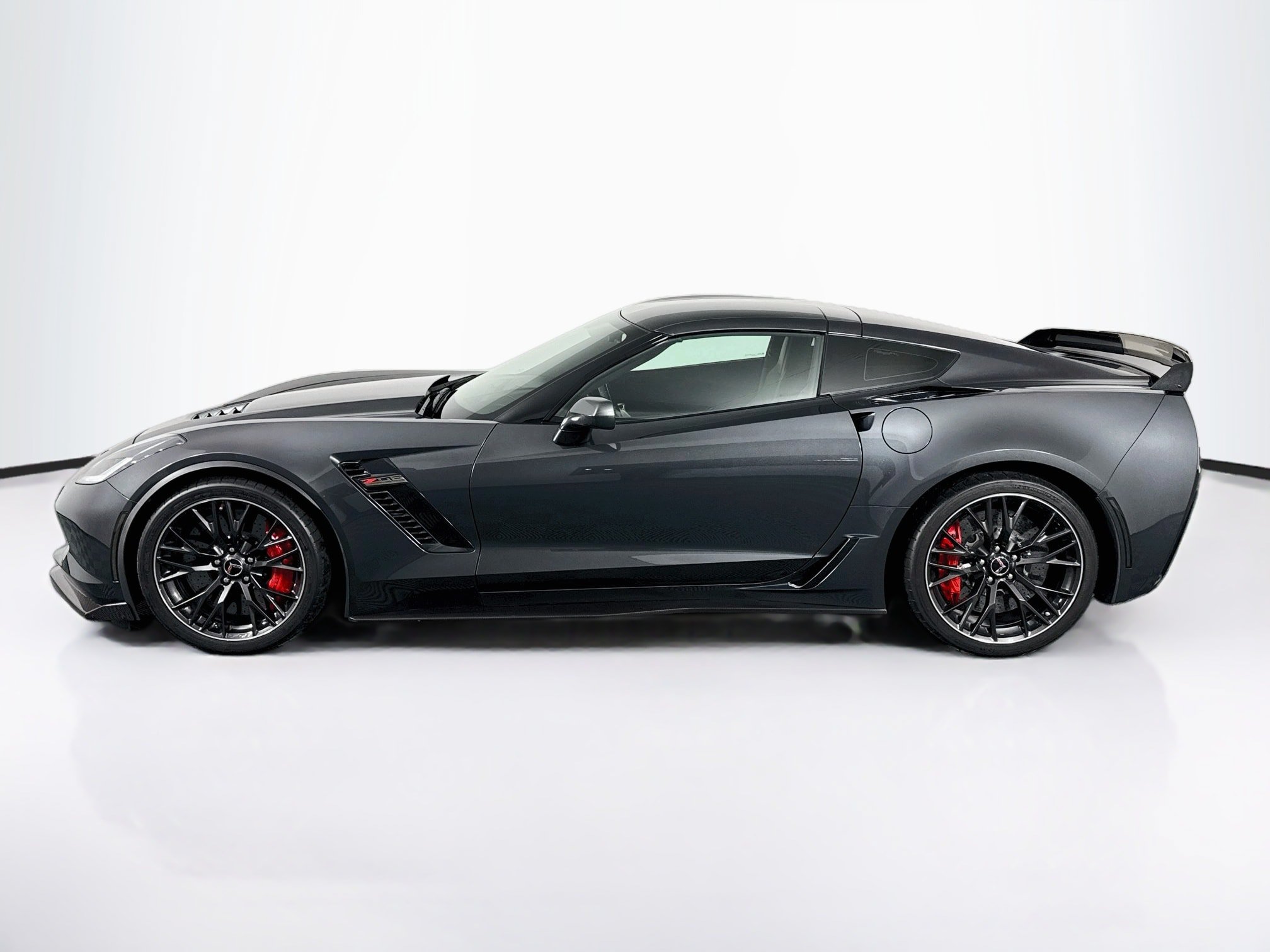 Used 2017 Chevrolet Corvette Z06 RWD image 11