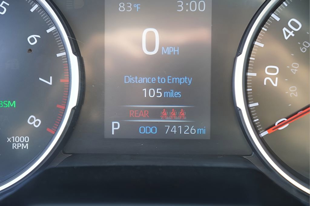 Used 2021 Toyota RAV4 XLE Premium image 20