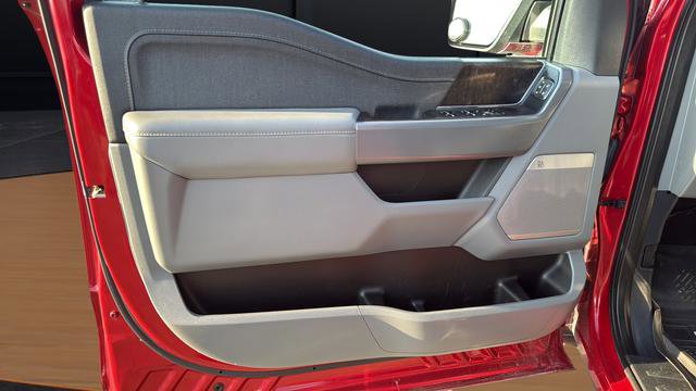 Used 2022 Ford F150 Lariat w/ Equipment Group 501A Mid AWD/4WD image 21