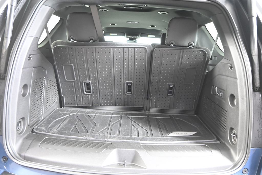 Used 2025 Chevrolet Tahoe LT w/ Comfort Package image 17