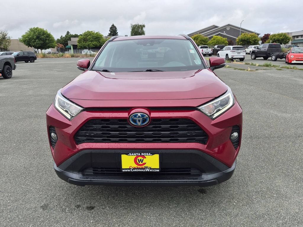 Used 2021 Toyota RAV4 XLE Premium AWD/4WD image 8