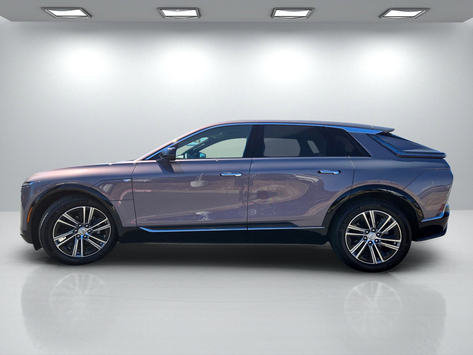 Certified 2024 Cadillac Lyriq Luxury RWD image 7