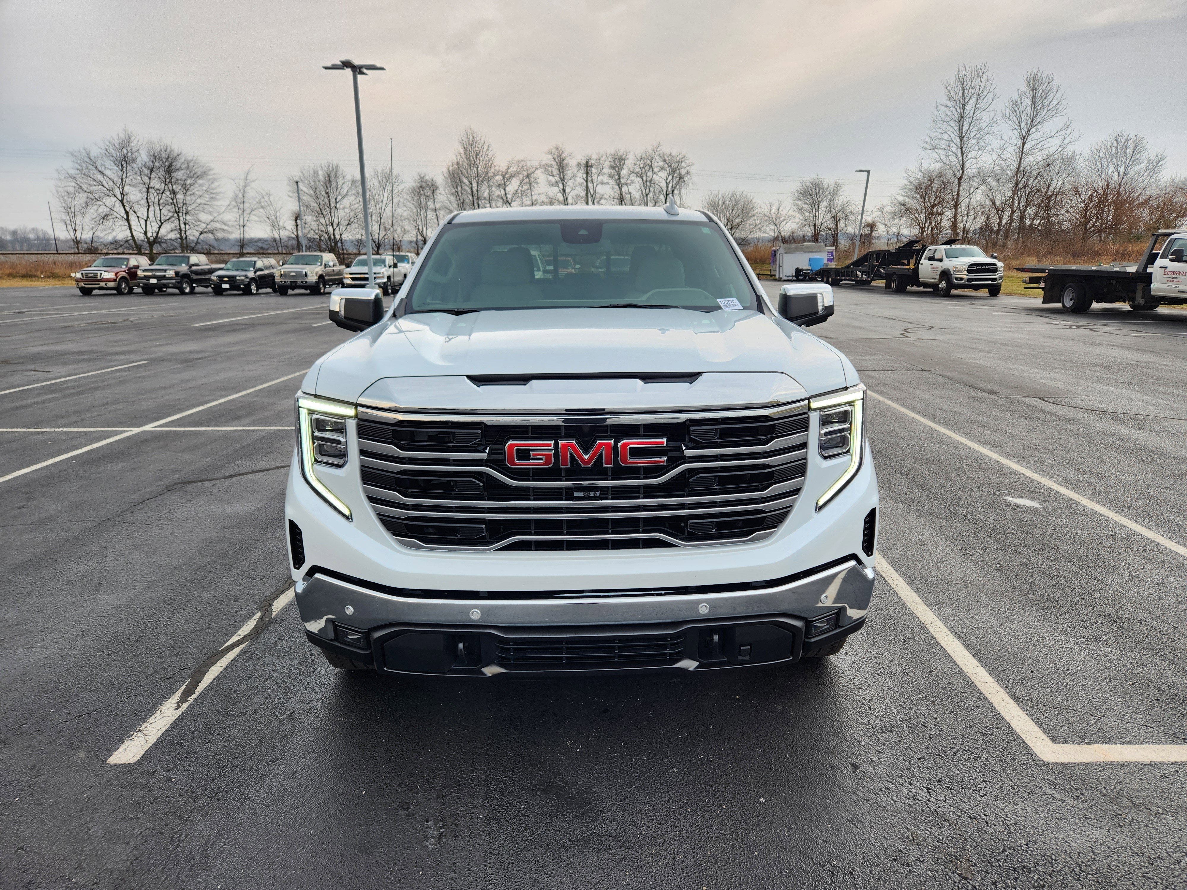 New 2026 GMC Sierra 1500 SLT w/ SLT Premium Plus Package image 2