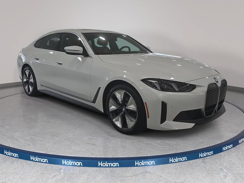 Certified 2025 BMW i4 eDrive40 RWD image 3