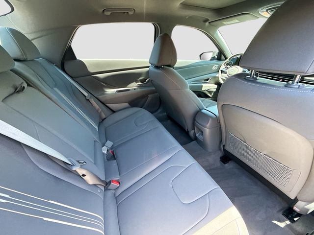 Certified 2025 Hyundai Elantra SEL w/ Cargo Package FWD image 26