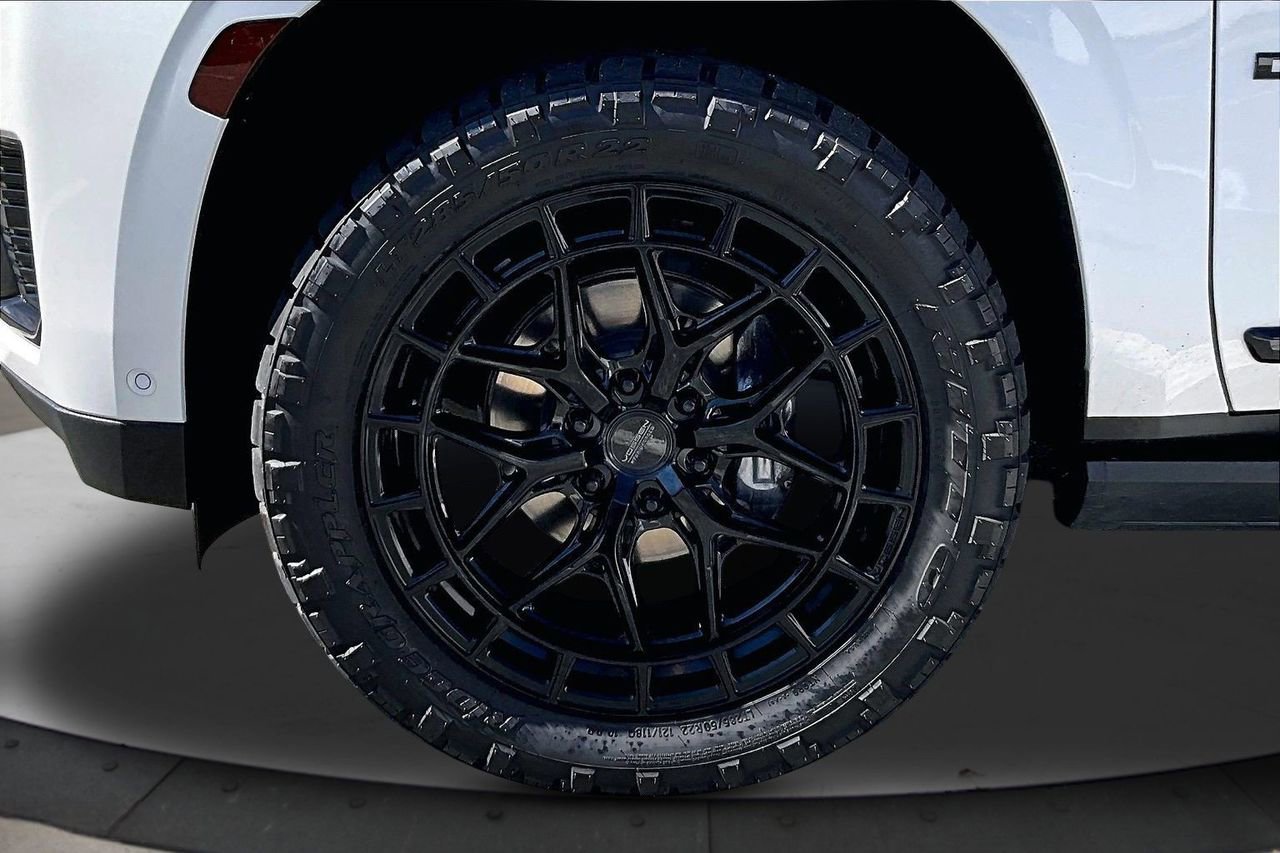 Used 2023 GMC Yukon Denali Ultimate image 35