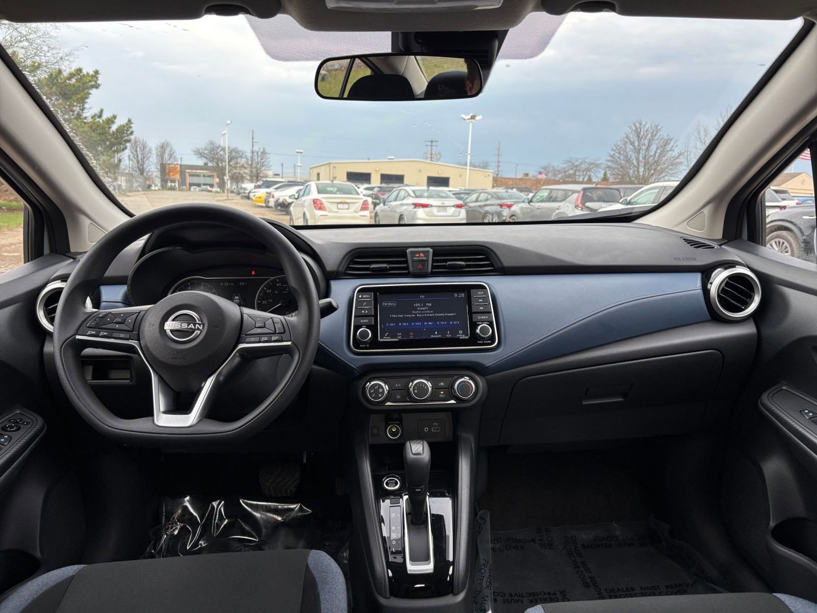 Used 2025 Nissan Versa SV image 31