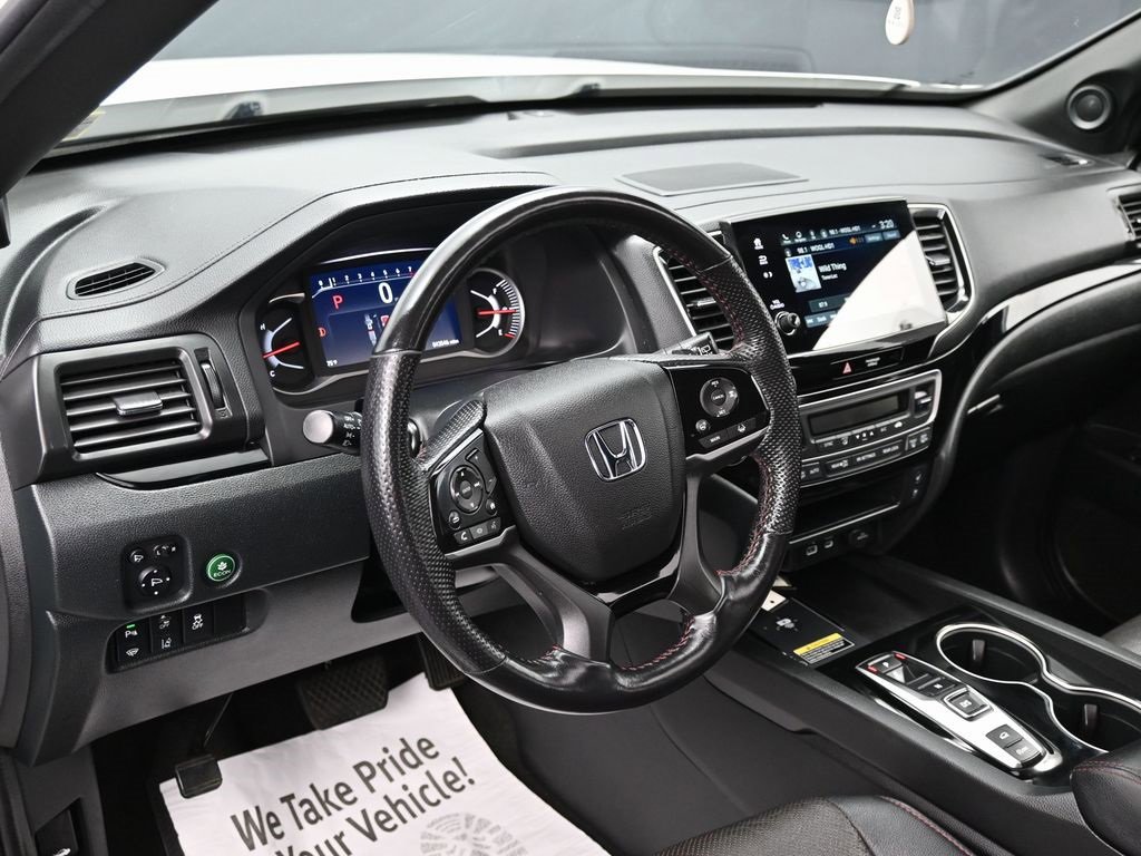 Used 2024 Honda Passport Black Edition image 17