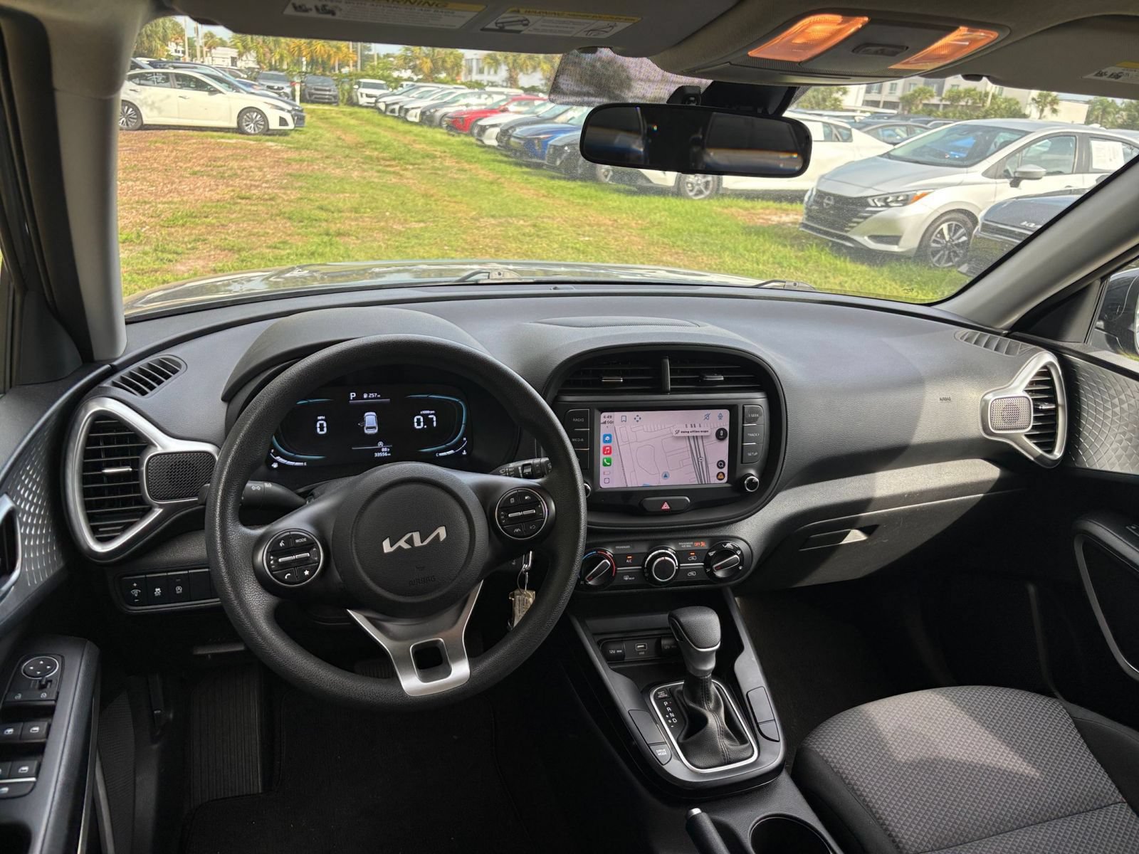 Used 2025 Kia Soul LX w/ LX Technology Package FWD image 30