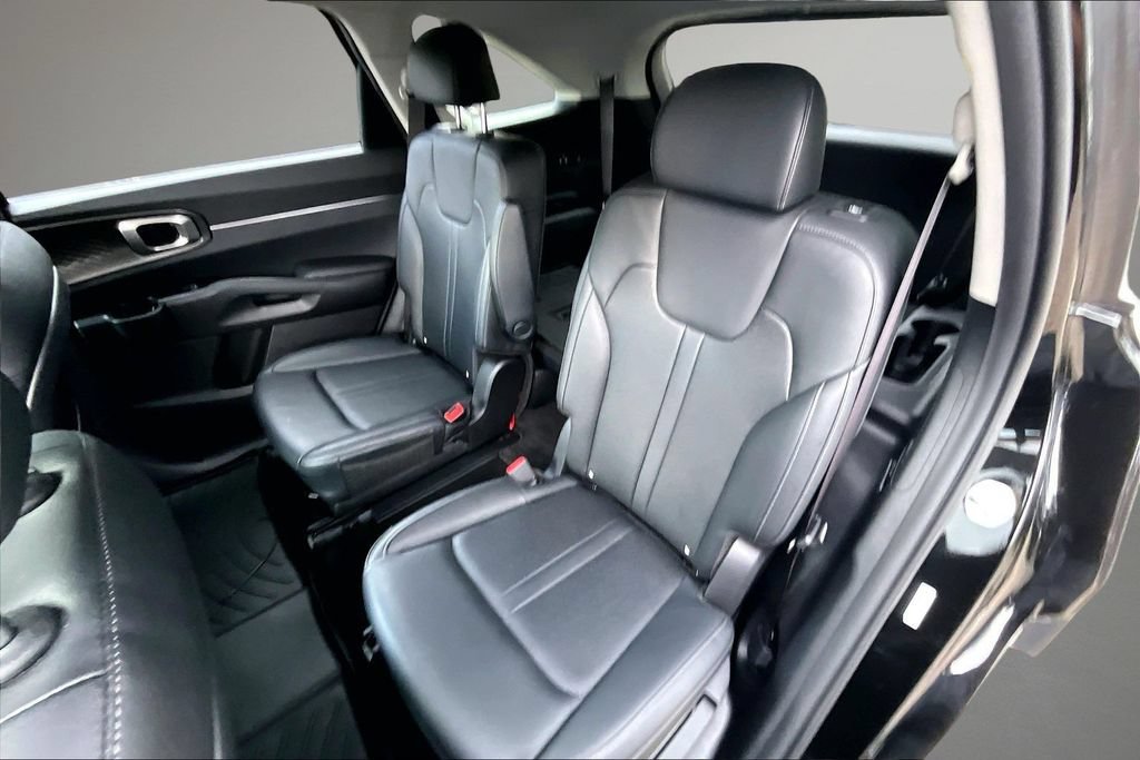 Used 2021 Kia Sorento S FWD image 23