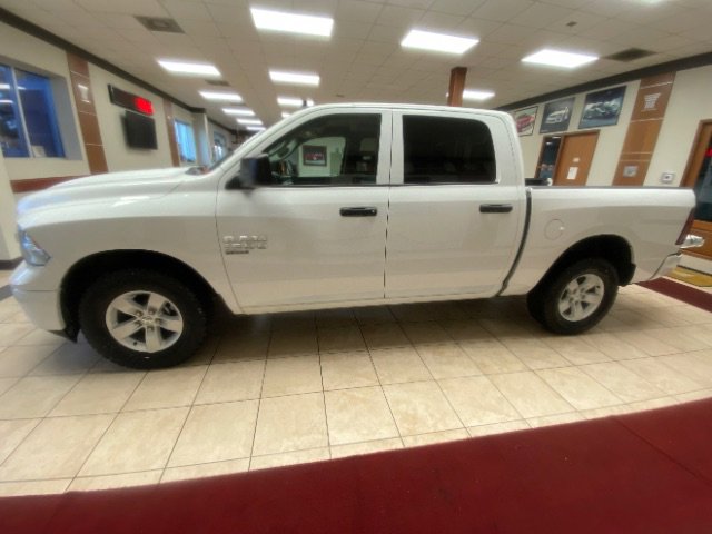Used 2022 RAM 1500 Classic SLT w/ Electronics Group image 4