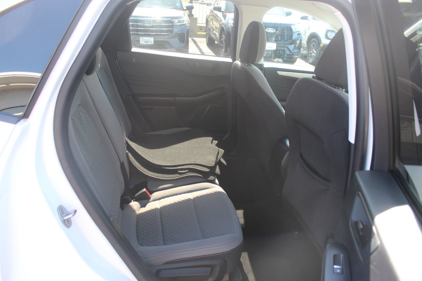 Used 2022 Ford Escape SE FWD image 16