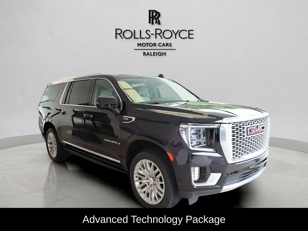 Used 2023 GMC Yukon XL Denali w/ Advanced Technology Package AWD/4WD image 3