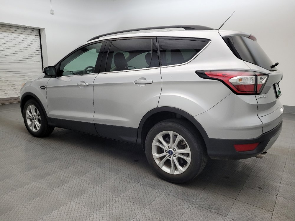 Used 2018 Ford Escape SE image 3