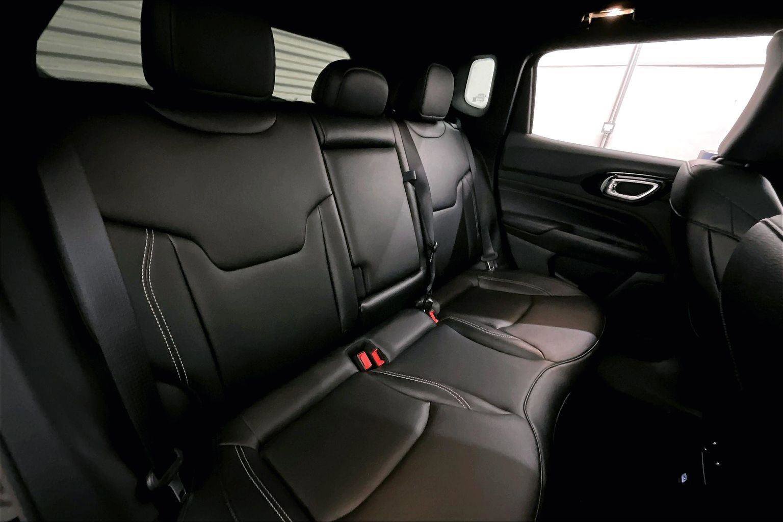 Used 2024 Jeep Compass Limited w/ High Altitude Package image 26