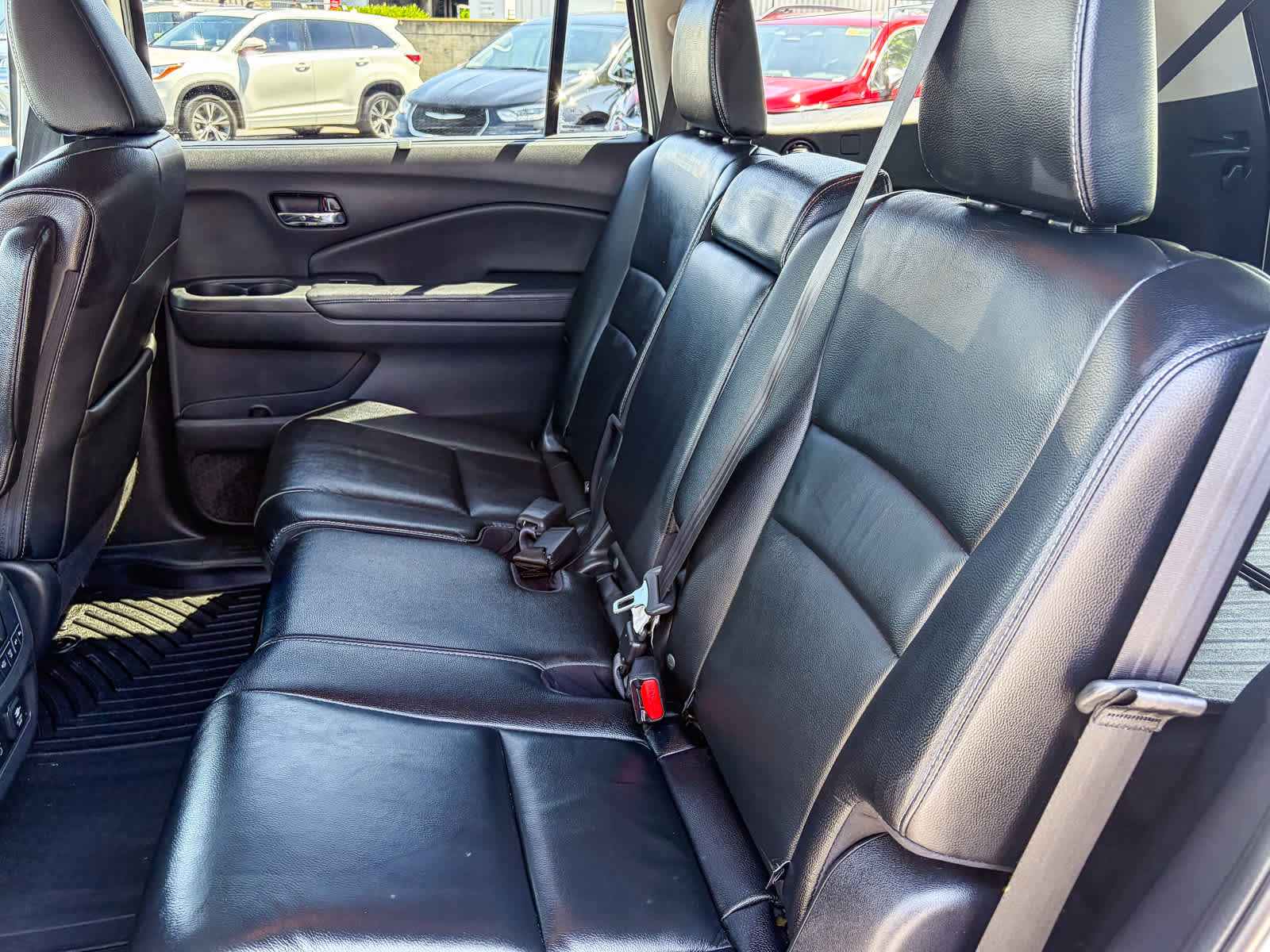 Used 2018 Honda Pilot Touring image 18