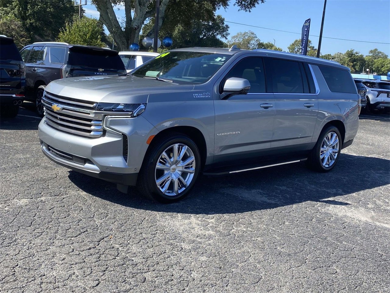 Used 2024 Chevrolet Suburban High Country w/ Advanced Technology Package image 3