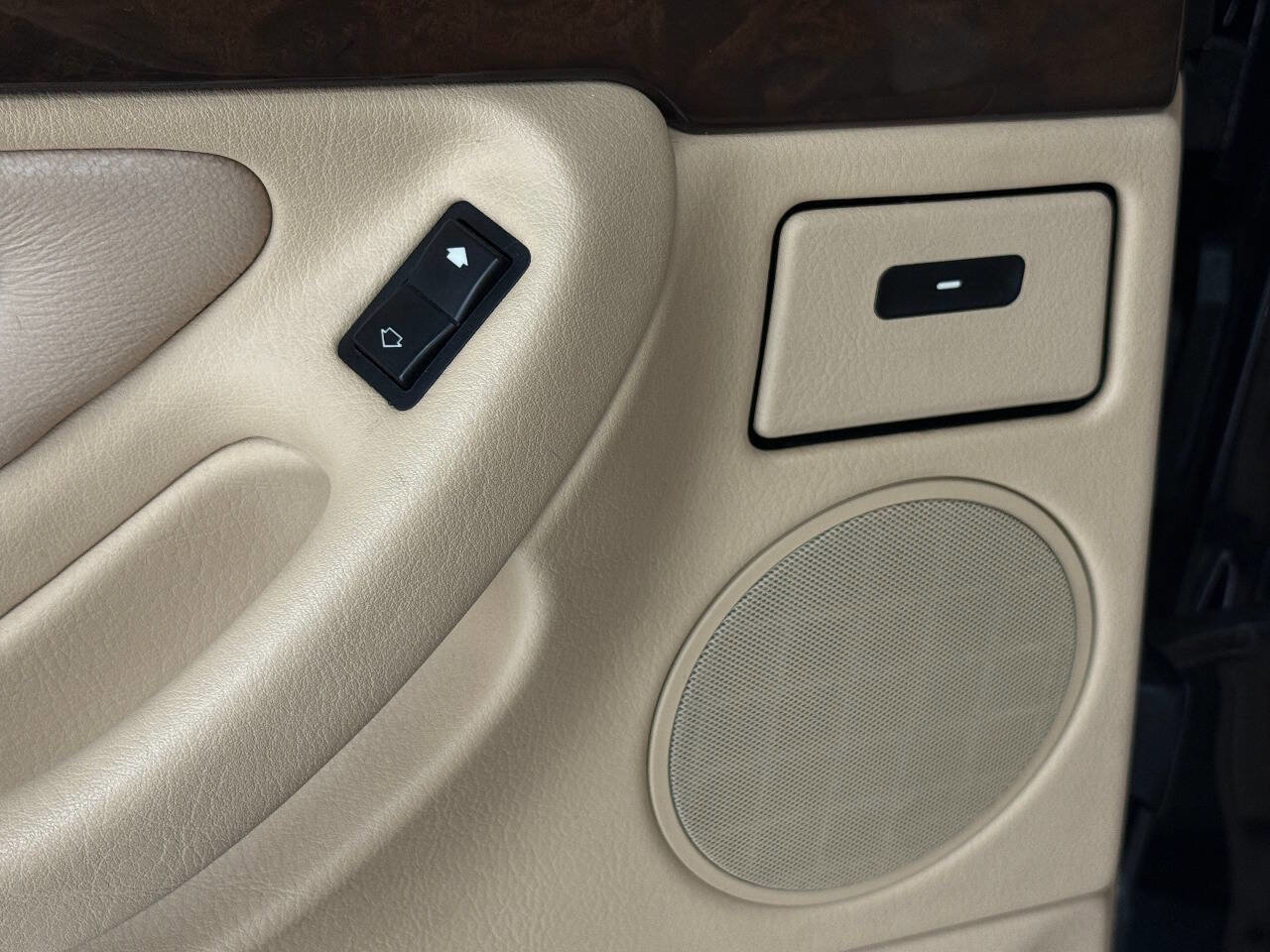 Used 1998 BMW 740i RWD image 36