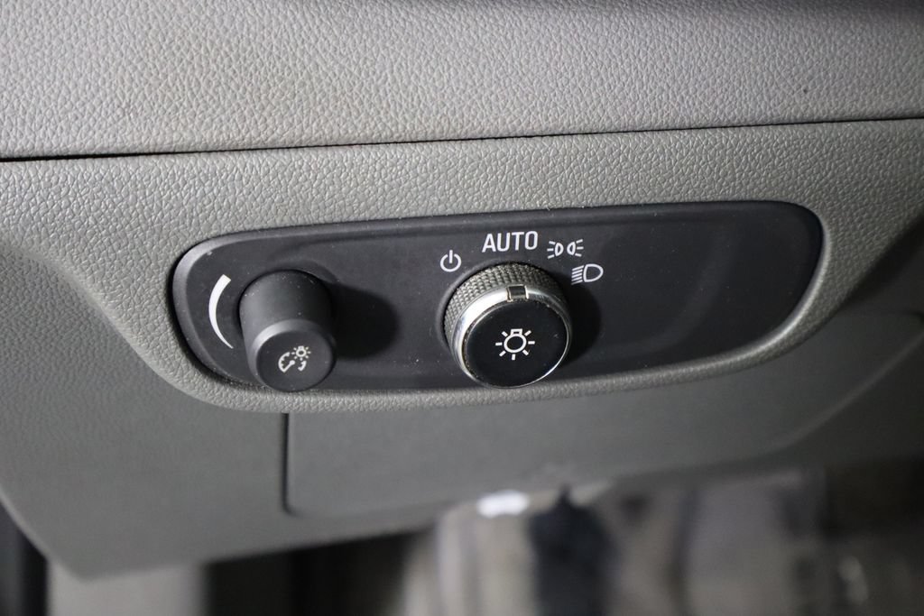 Used 2022 Chevrolet Bolt EUV Premier w/ Sun & Sound Package FWD image 24