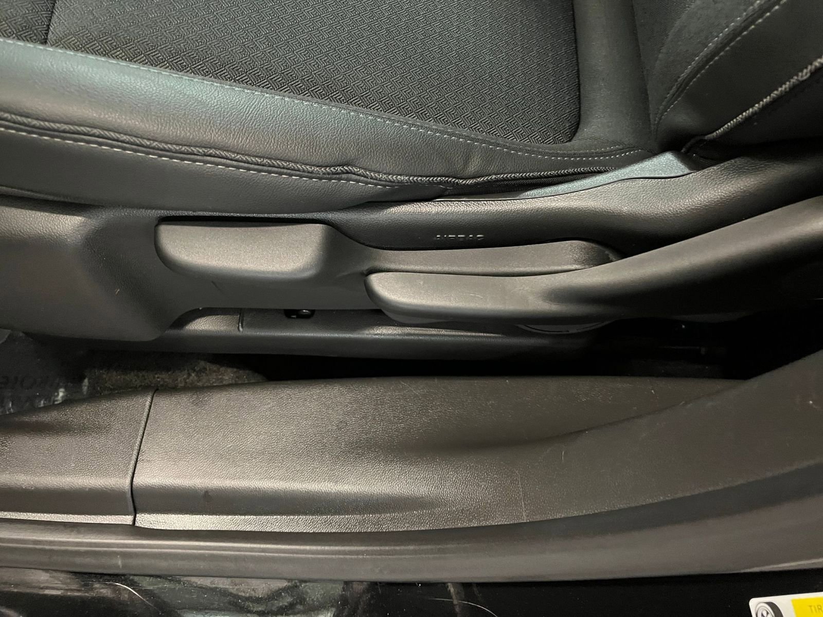 Used 2025 Buick Encore GX Preferred image 22