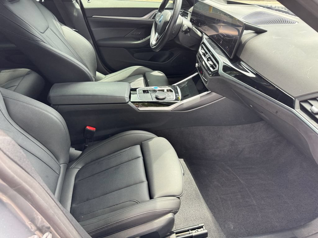 Used 2023 BMW i4 eDrive35 w/ Premium Package RWD image 17