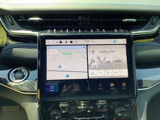 New 2023 Jeep Grand Cherokee Trailhawk w/ Luxury Tech Group III AWD/4WD image 17