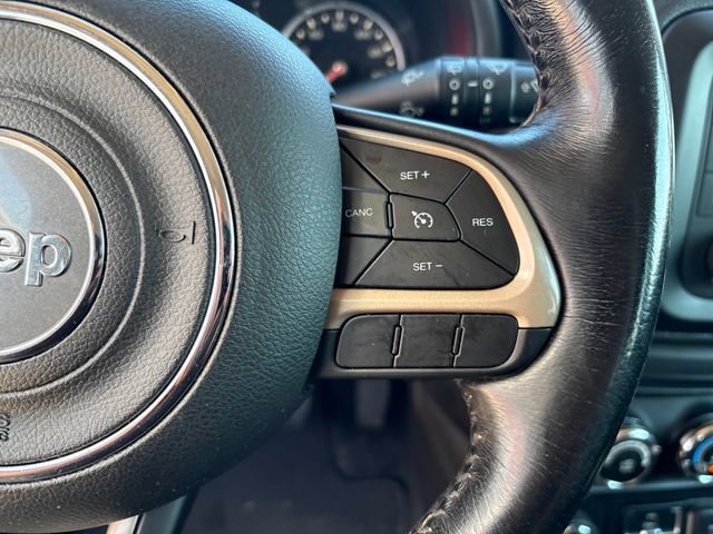 Used 2017 Jeep Renegade Latitude AWD/4WD image 32