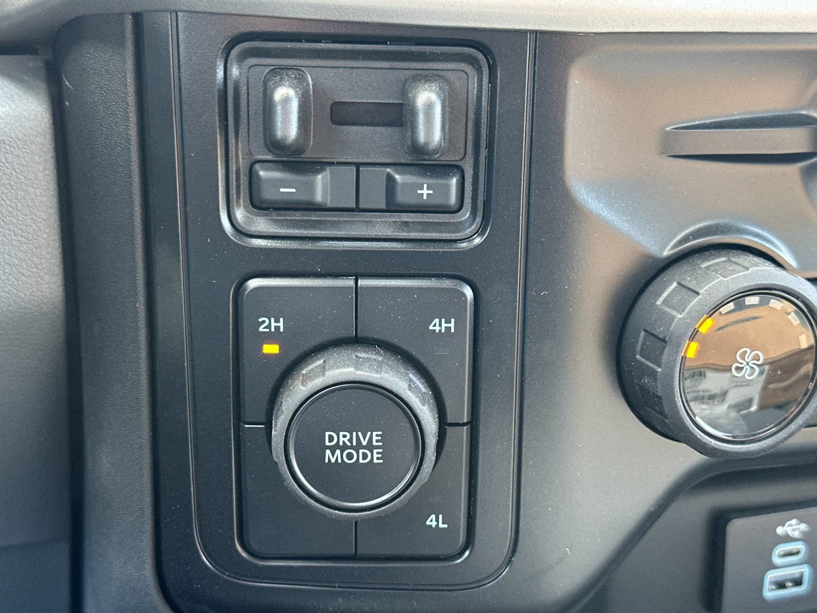 New 2026 Ford F550 4x4 Regular Cab Super Duty image 31
