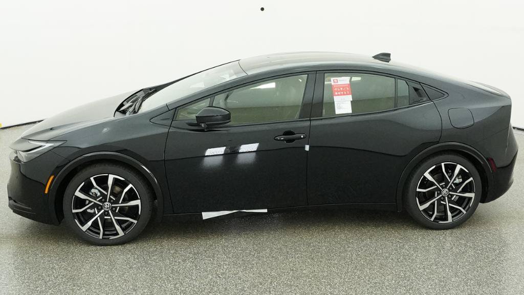 New 2026 Toyota Prius Plug-In Hybrid FWD image 6