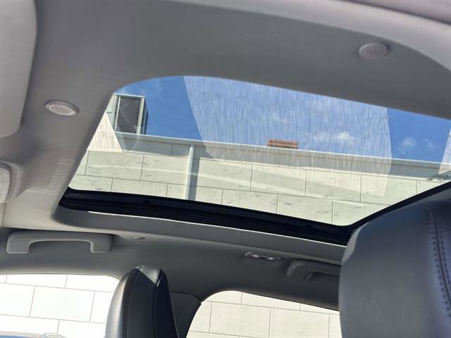 Certified 2022 Lincoln Corsair AWD w/ Premium Package image 16