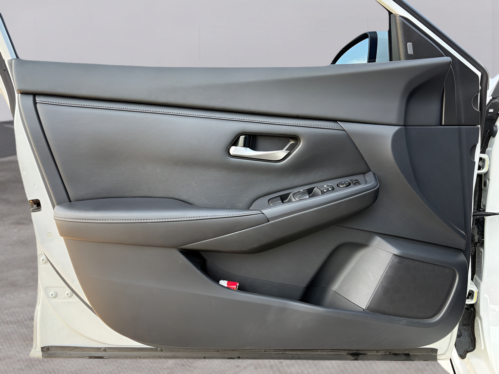 Used 2021 Nissan Sentra SV FWD image 17