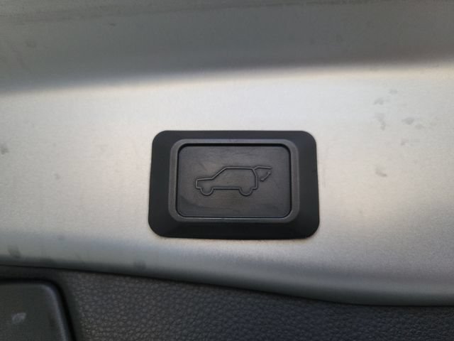 Used 2020 Toyota RAV4 XSE AWD/4WD image 12