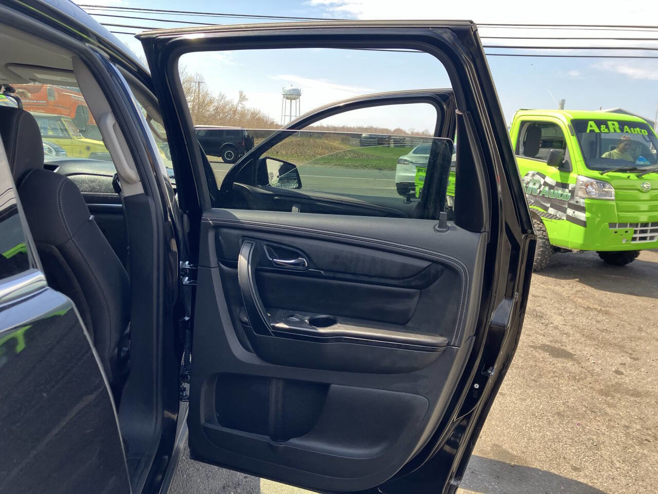 Used 2016 Chevrolet Traverse LT image 19