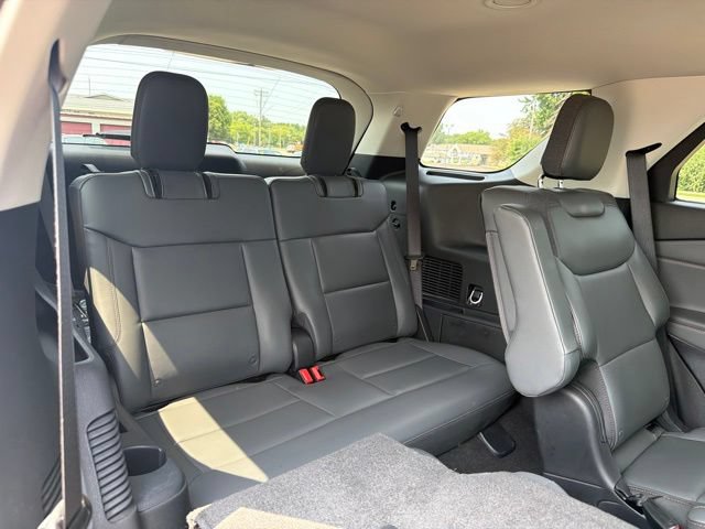 New 2026 Ford Explorer Active w/ Active Comfort Package AWD/4WD image 14