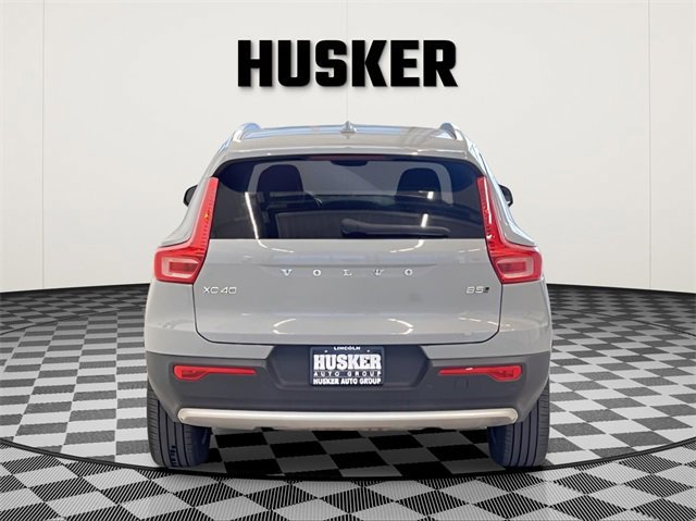 Used 2024 Volvo XC40 B5 Core image 4