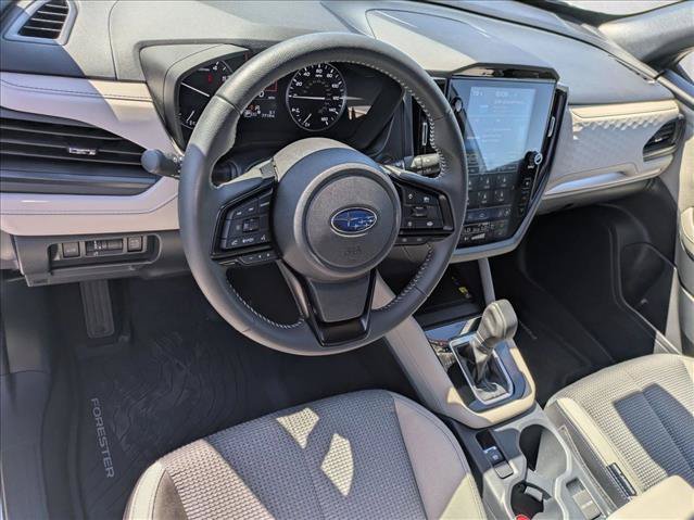 Used 2025 Subaru Forester Premium AWD/4WD image 10