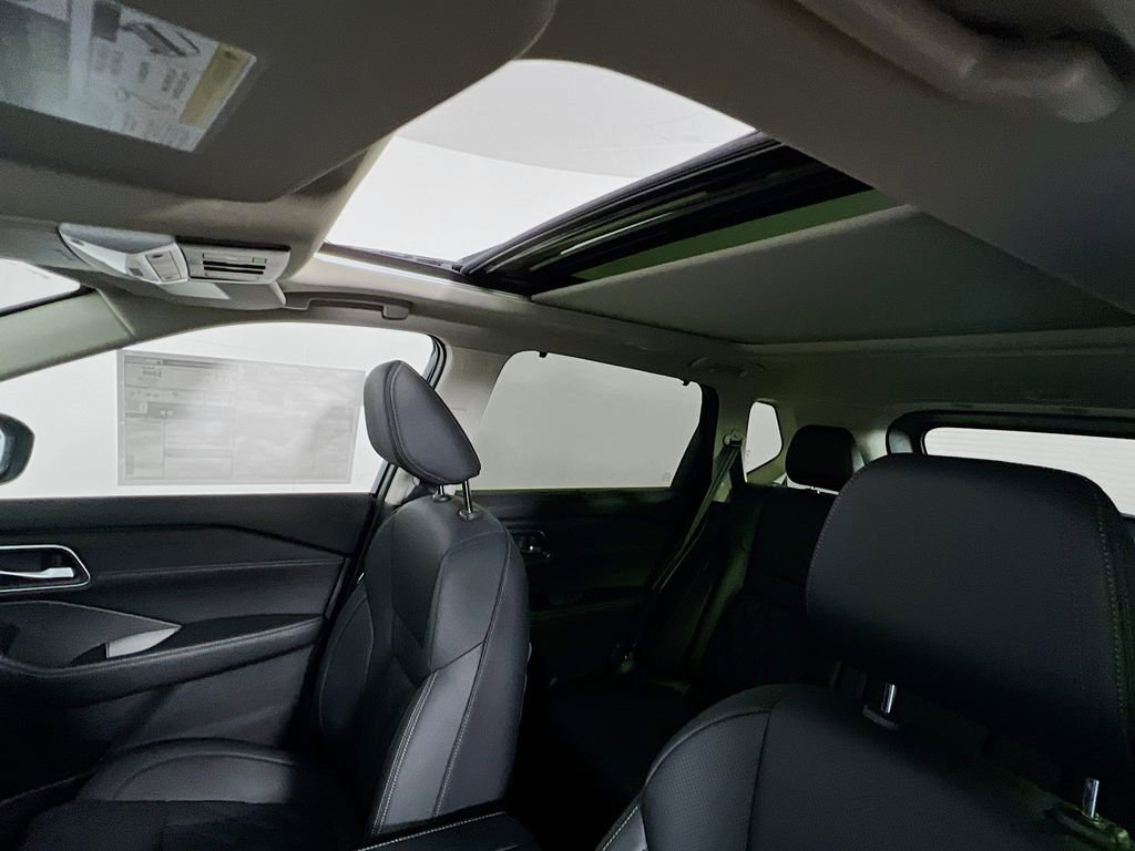 New 2026 Nissan Rogue Platinum AWD/4WD image 21