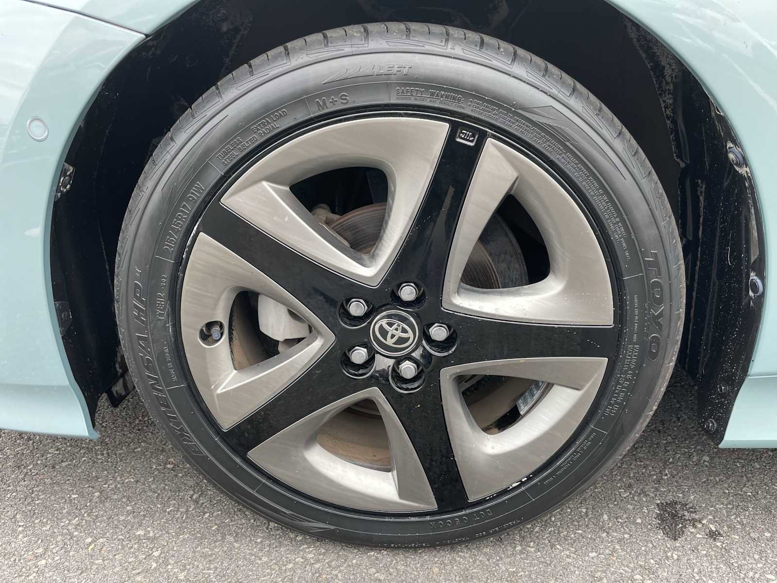 Used 2022 Toyota Prius Limited image 18