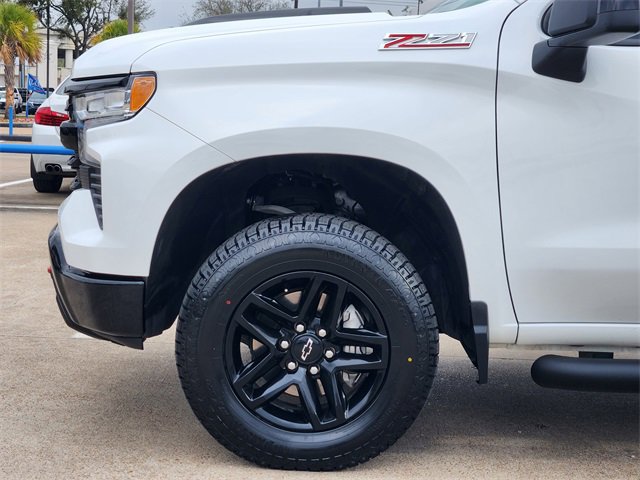Used 2023 Chevrolet Silverado 1500 LT Trail Boss w/ Convenience Package II image 8