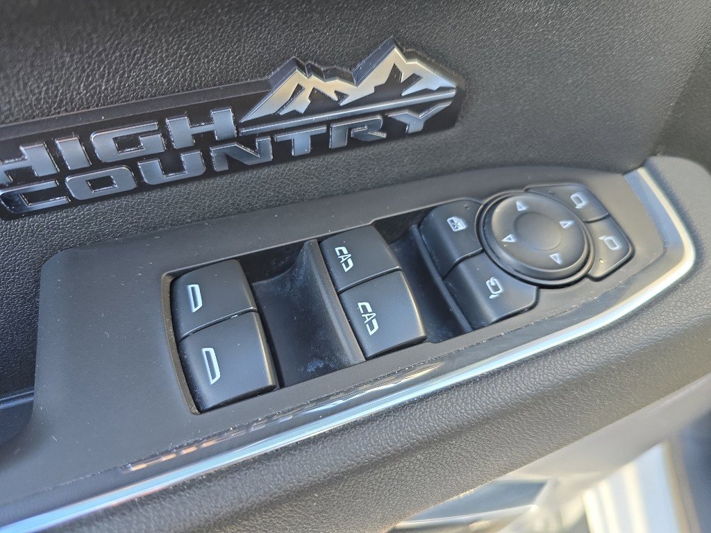 Used 2025 Chevrolet Silverado 1500 High Country w/ High Country Premium Package image 21