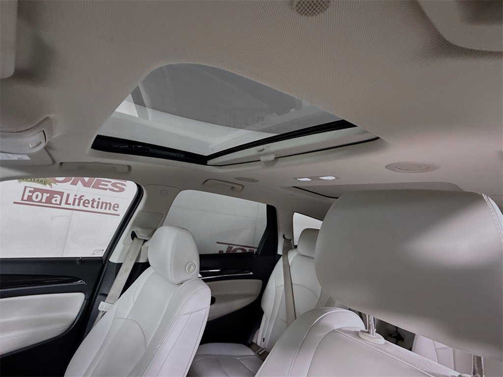 Used 2023 Buick Enclave Essence w/ Experience Buick Package image 10