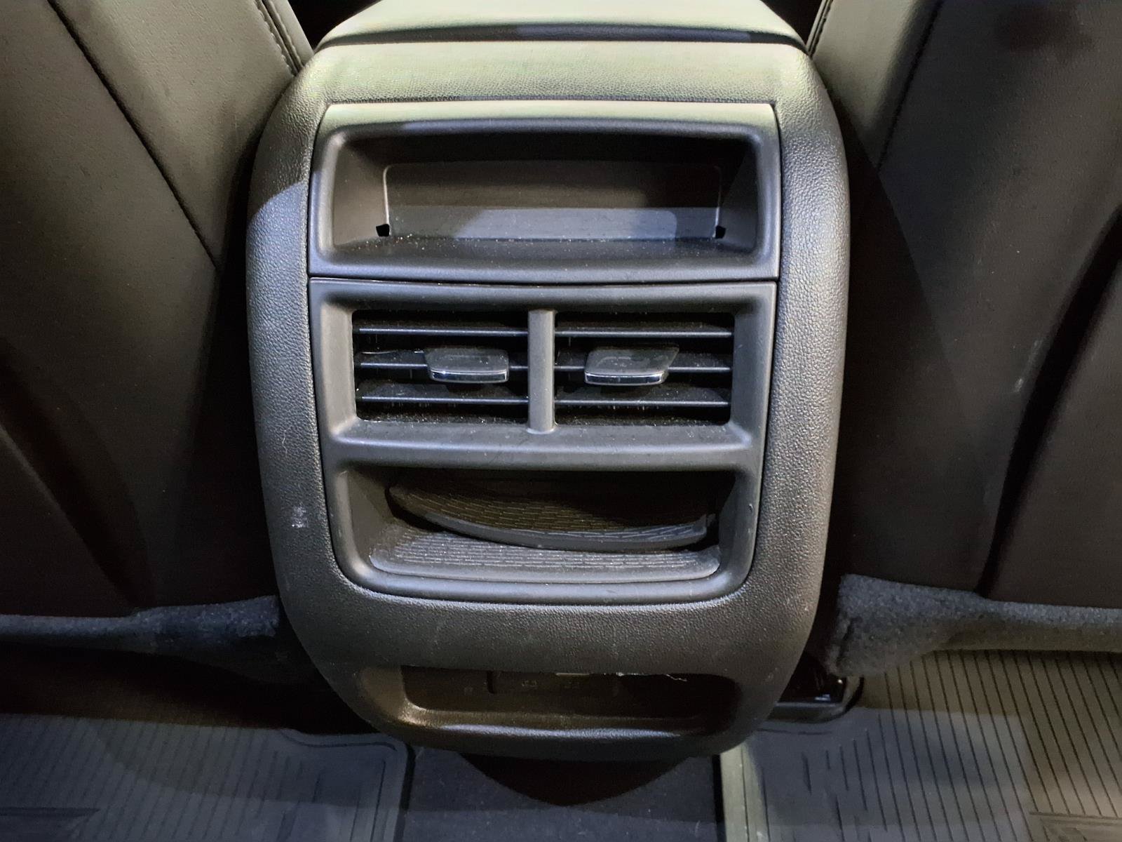 Certified 2024 Cadillac XT5 Premium Luxury FWD image 16