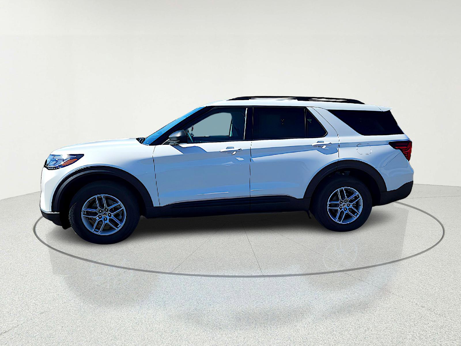 New 2026 Ford Explorer Active image 4