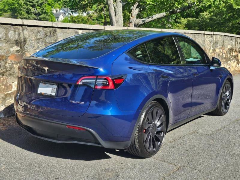 Used 2023 Tesla Model Y Performance AWD/4WD image 11