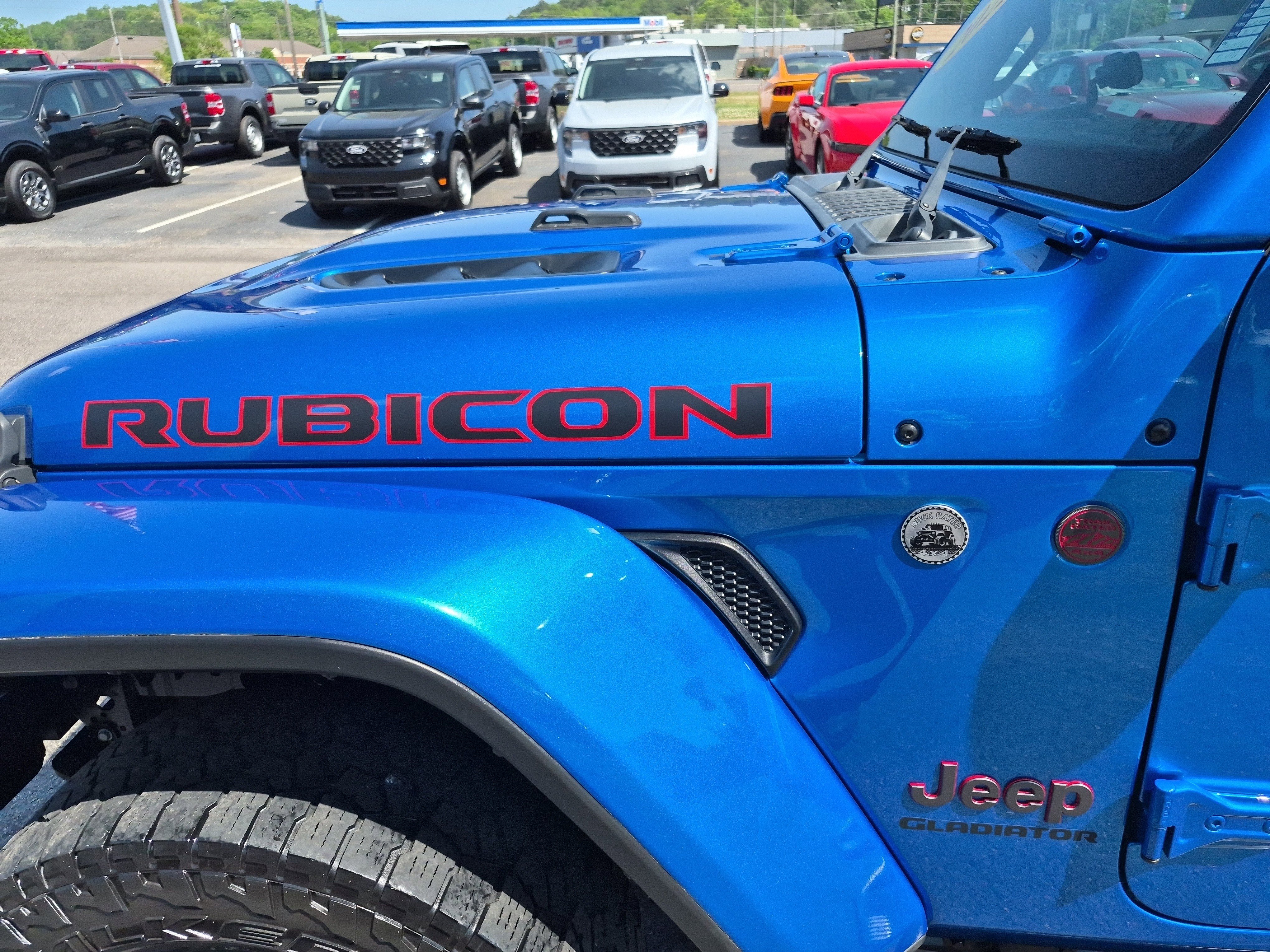 Used 2022 Jeep Gladiator Rubicon w/ Cold Weather Group AWD/4WD image 9